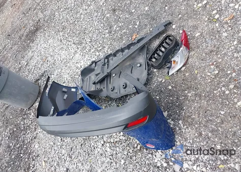 2025 Toyota Camry Le from USA, damaged, VIN 4T1DAACK2SU107494